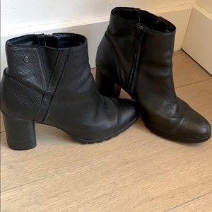 Women’s heeled Ankle booties!